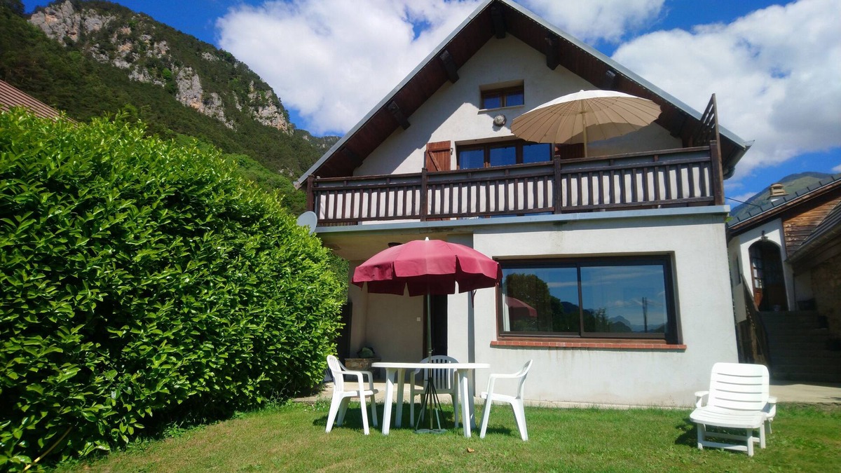 Saint-Martin-Vesubie Ski Chalet | Chalet 3 Pièces au Calme Alpes du Sud Mercantour