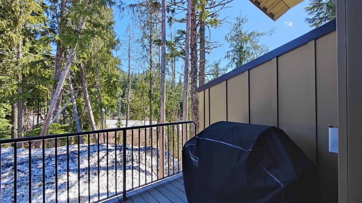 Government Camp Ski Chalet | Chalet 52 at the Official Collins Lake Resort