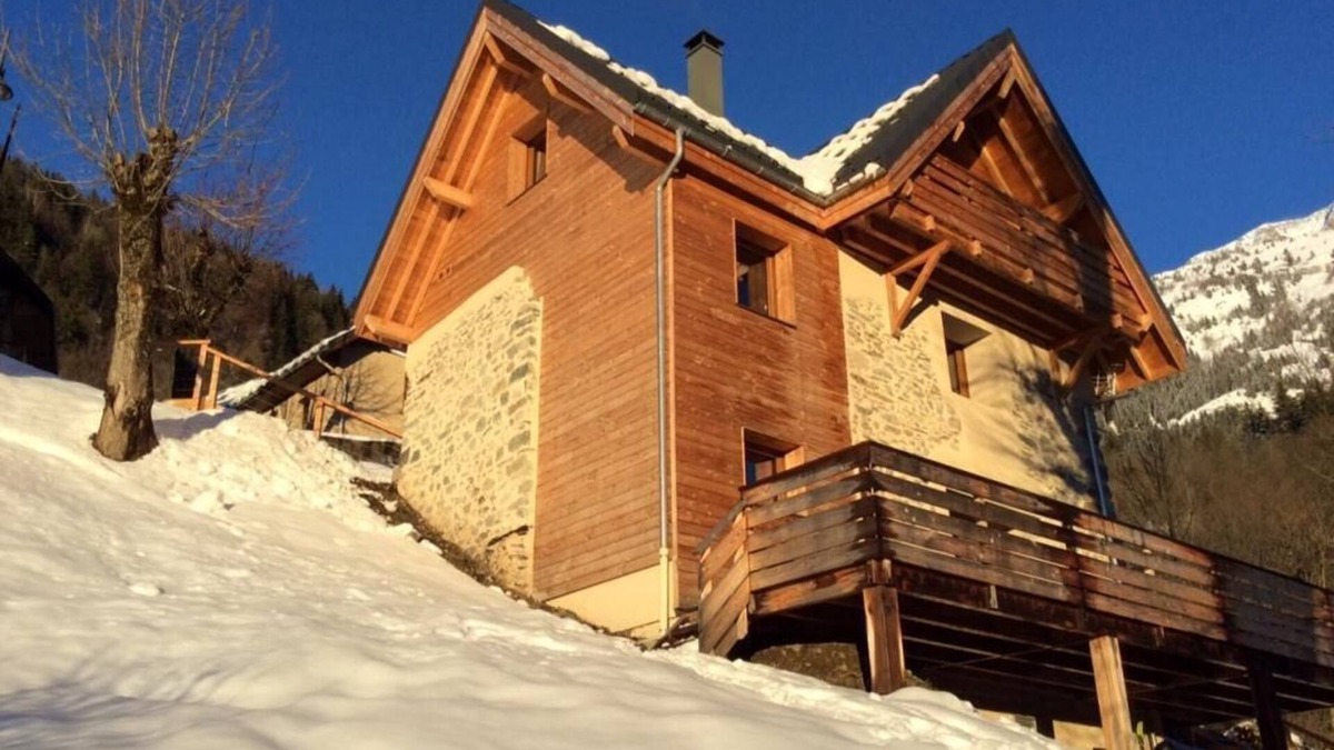 Oz-en-Oisans Ski Chalet | Chalet 6/8 people, Oz en oisans close to the Alpe d'Huez ideal ski, hiking