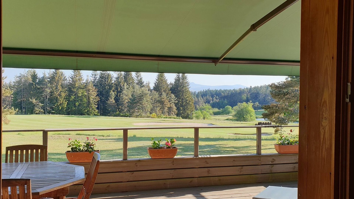 Le Chambon-sur-Lignon Ski Chalet | CHALET 6 people full nature view golf and Mont MEZENC