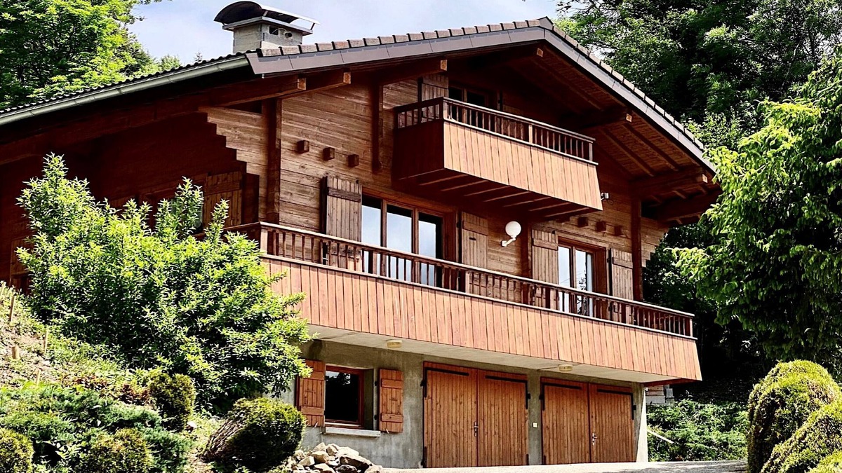 Manigod Ski Chalet | Chalet 70 m2, quiet, south-facing, in Manigod, F 74230, near La Clusaz & Annecy