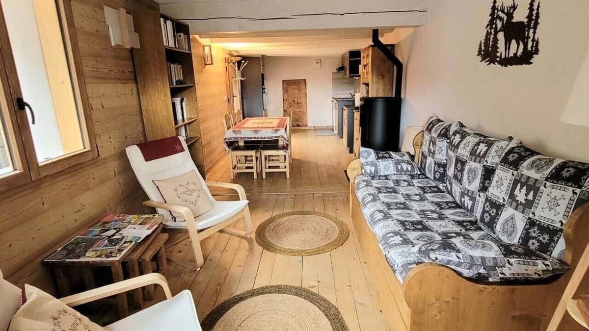 La Giettaz Apartment | Chalet accommodation for up to 6 people, various snow activities, Savoie gastronomy
