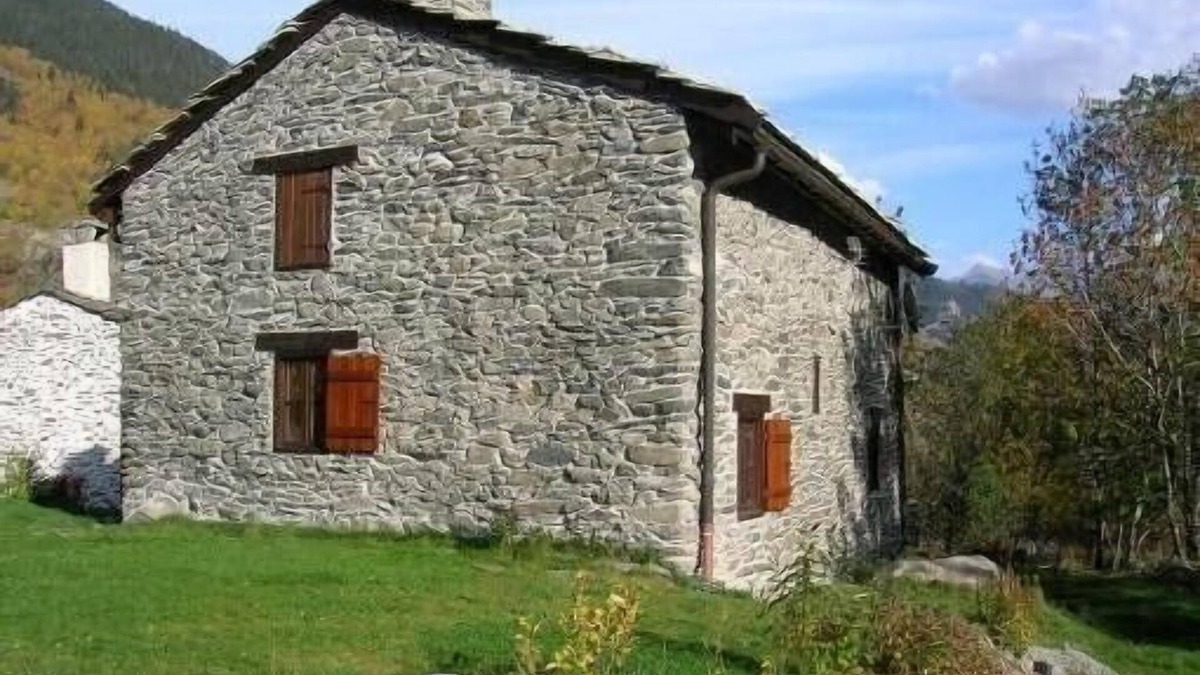 Saint-Andre Ski Chalet | Chalet Amedéelys for skiing in Aussois, Val Thorens, La Norma, Val Fréjus