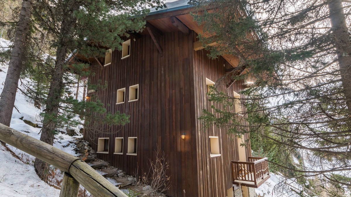 Plagne 1800 Ski Chalet | Chalet Antonin Plagne 1800 300m from the lifts