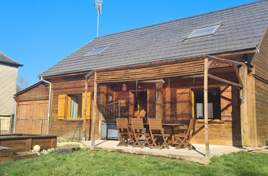 Signy-lAbbaye House | CHALET ANTLANA maison chaleureuse