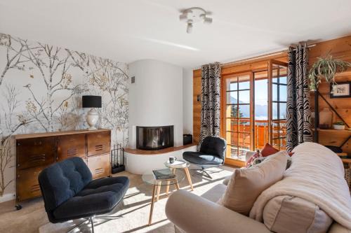 Chesieres Apartment | Chalet apartment with balcony and Alpine view
