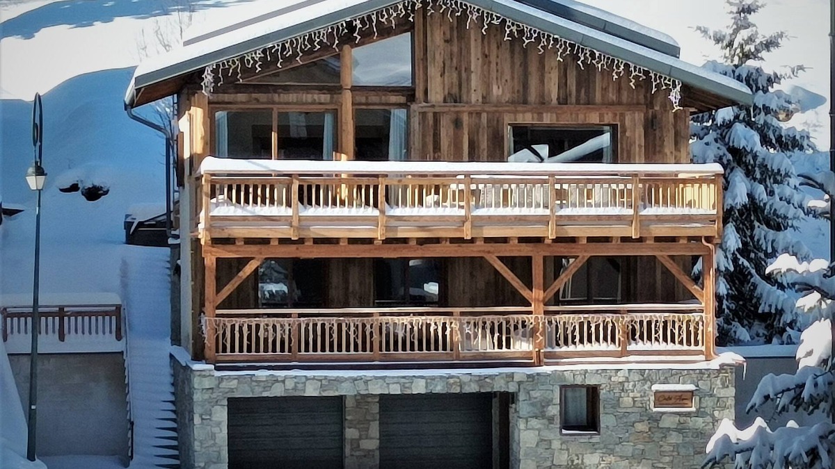 Le Bettaix Ski Chalet | Chalet Aspen - Luxury Chalet 15 people Spa/Sauna/Gym/Fireplace/Parking/Game Room