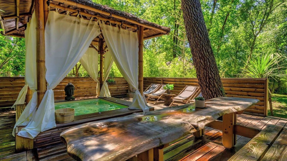 Lacanau Ski Chalet | Chalet "Bangli" with Private Terrace and Wi-Fi