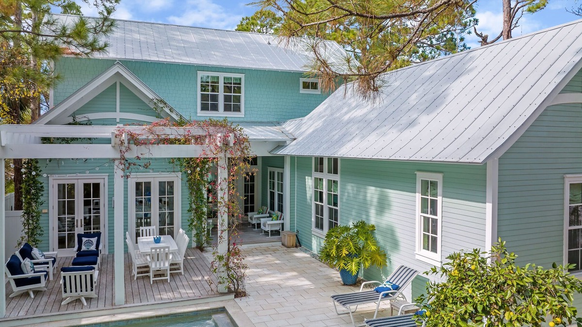 Seagrove Beach House | Chalet by the Sea - 5 Star Luxury w/Heated Pool in Seagrove Beach!