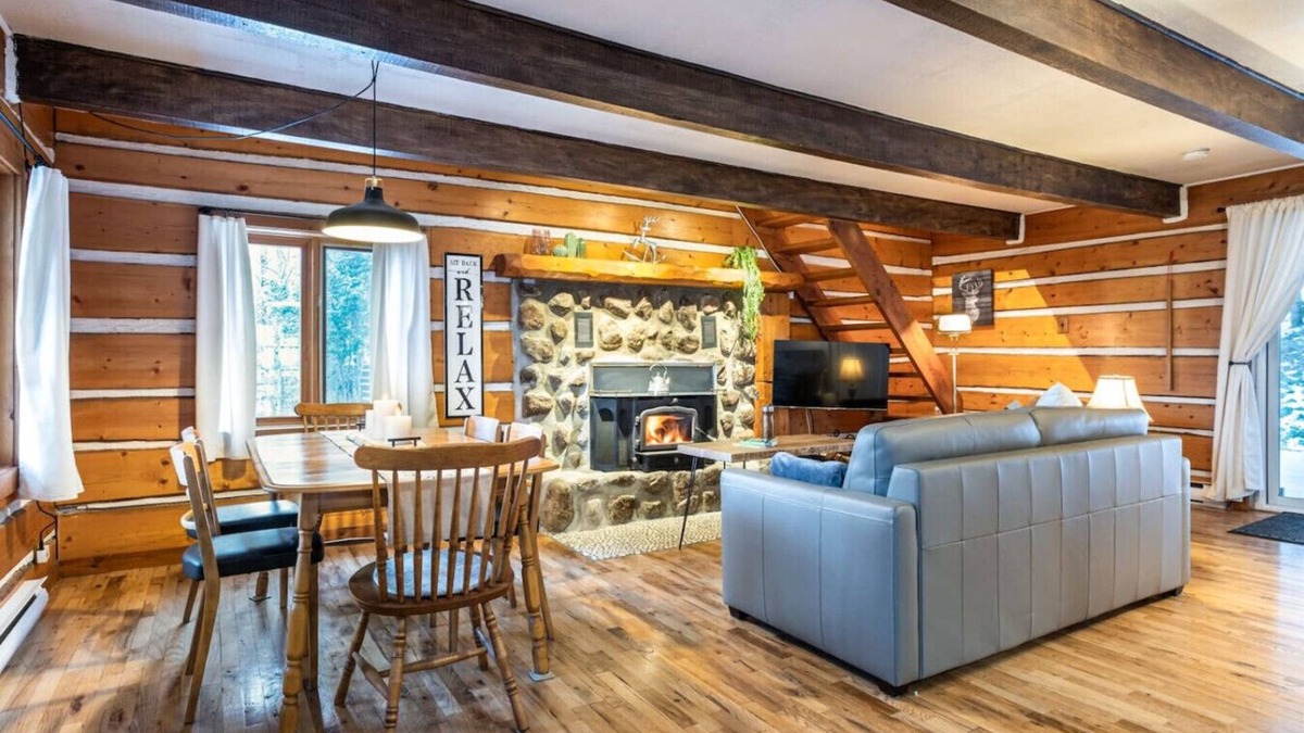 Saint-Faustin-Lac-Carre Ski Chalet | Chalet du Sous-Bois By My Tremblant Location