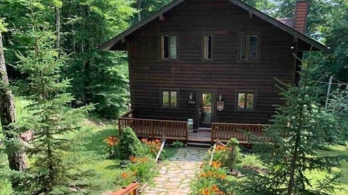 Sainte-Agathe-des-Monts Ski Chalet | Chalet Mont Belle