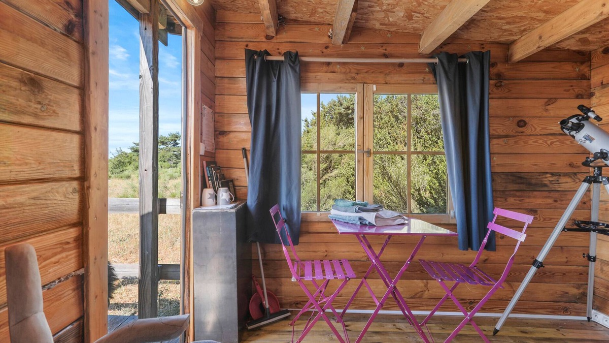 Bargeme Apartment | Chalet 'Cabane Aux Étoiles' with Mountain View, Private Terrace and Shared Garden