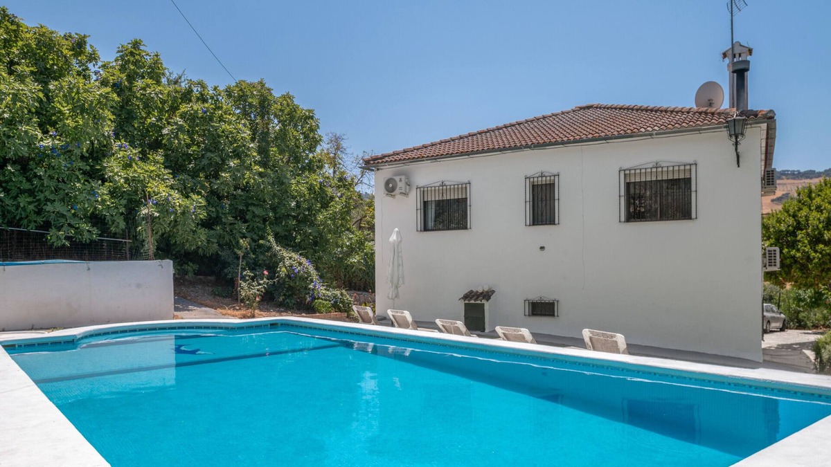 Montecorto Ski Chalet | Chalet 'Casa El Molino' with Mountain View, Wi-Fi and Air Conditioning