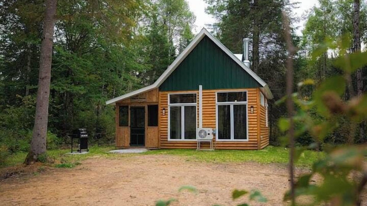 Mauricie Ski Chalet | Chalet Chasseur, waterfront