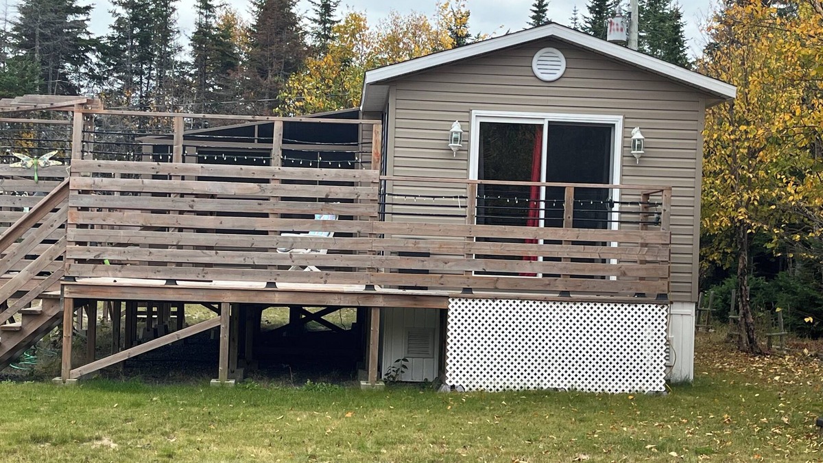 Clarke City Ski Chalet | Chalet chez Mayan et Doly Dogs welcome