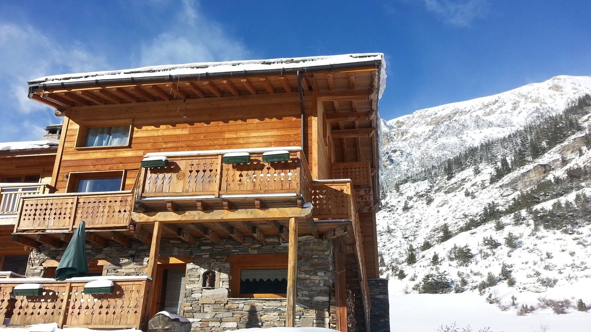 Lanslevillard Ski Chalet | Chalet Ciamarella, magnificent chalet in the heart of Val Cenis Vanoise