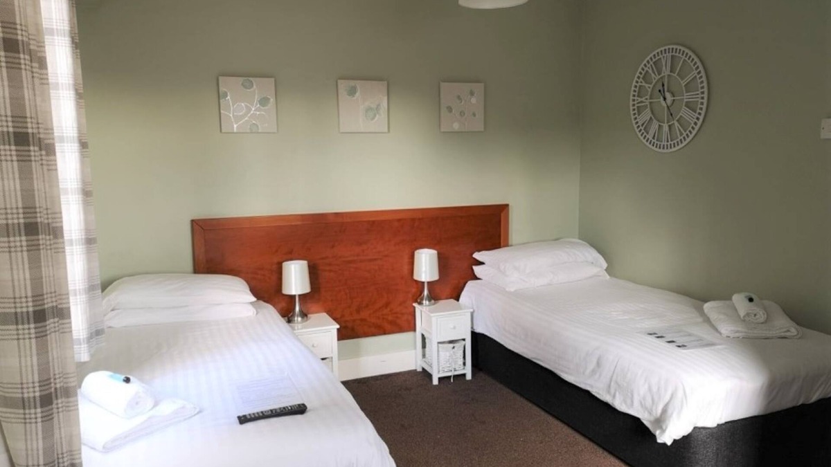 Streatley Ski Chalet | Chalet Cottages - Lilly Cottage