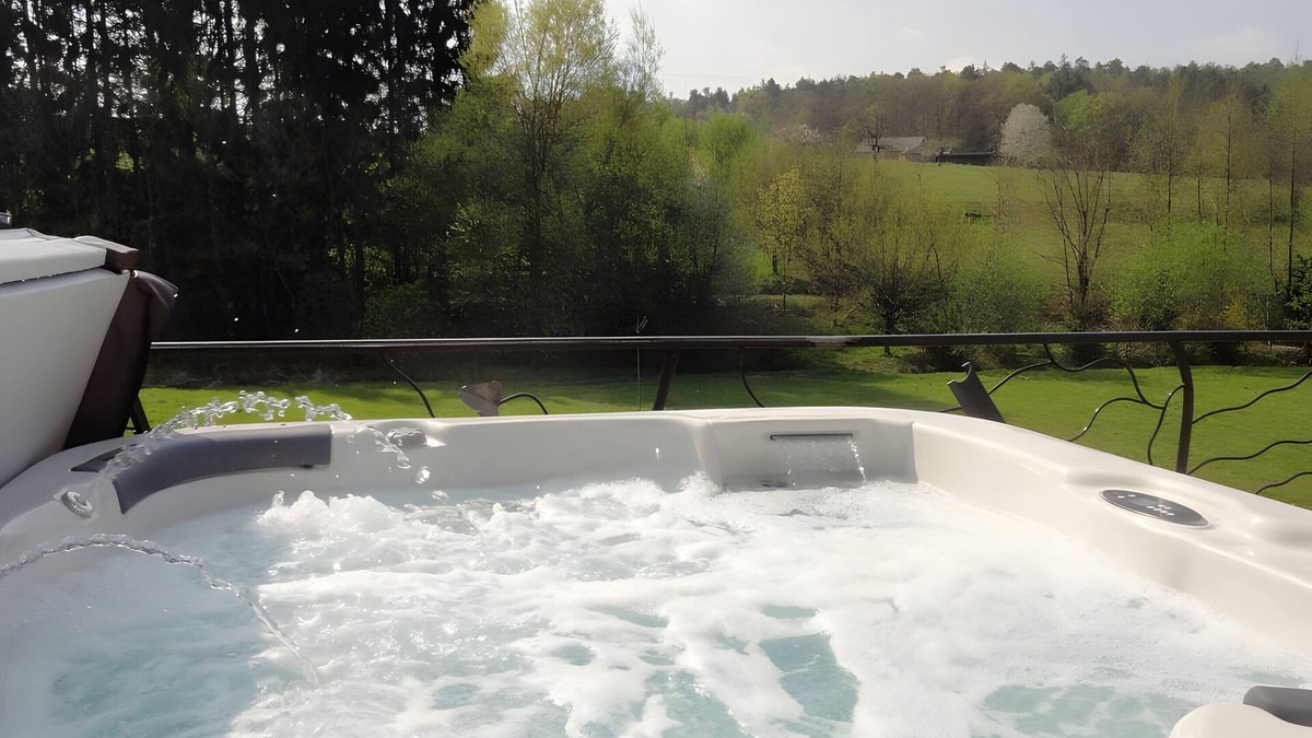 Erckartswiller Ski Chalet | Chalet 'De Lucie et Lison' with Mountain View, Private Terrace and Wi-Fi