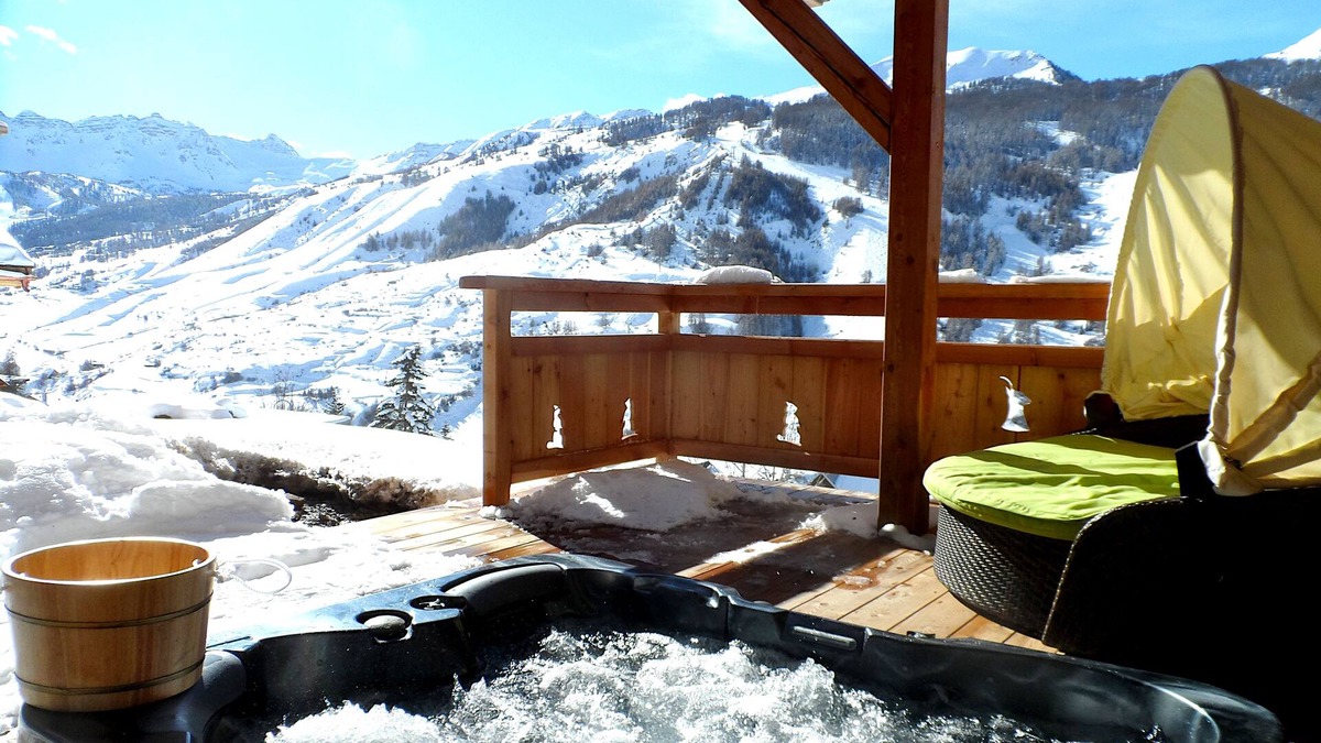 Vars Ski Chalet | Chalet de prestige 18 people swimming pool jacuzzi sauna