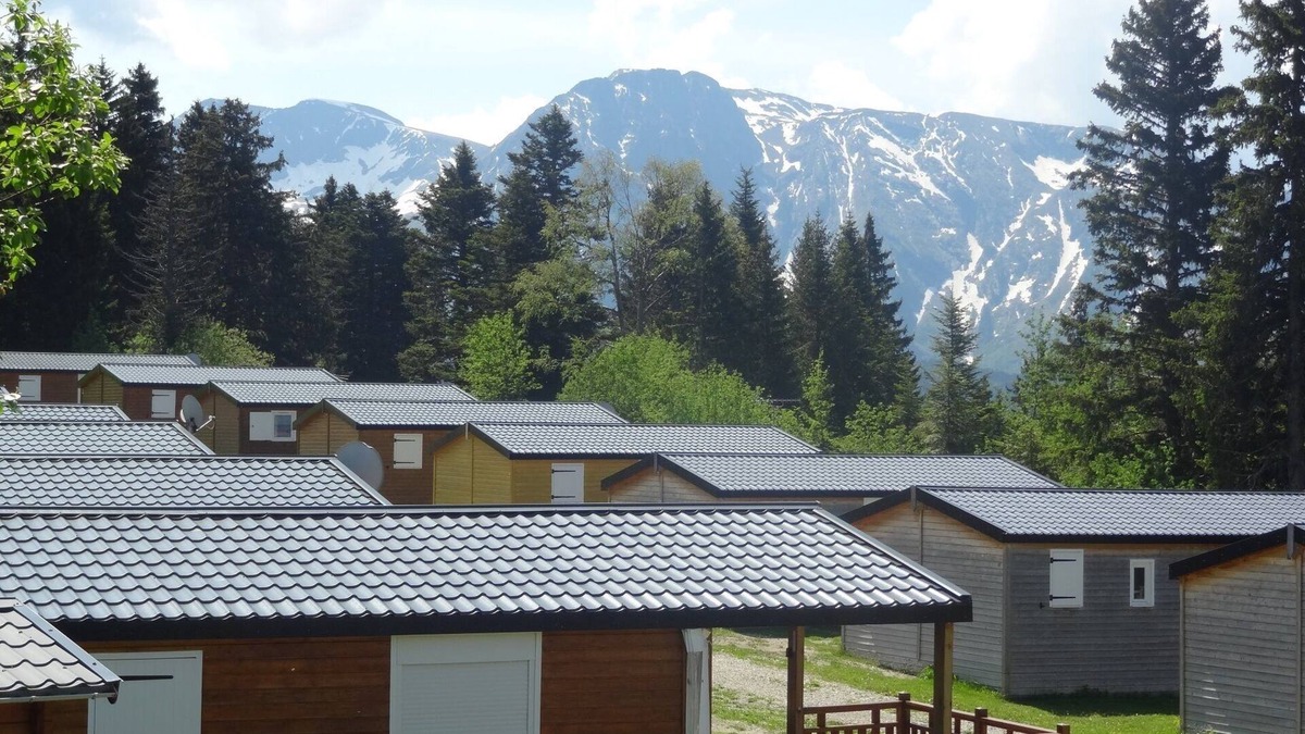 Chamrousse Ski Chalet | CHALET DES CIMES CHAMROUSSE/3* TOURIST HOUSE/NEAR THE SLOPES