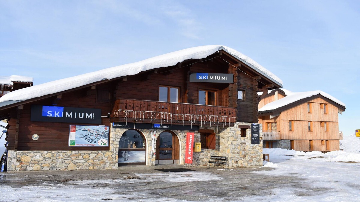 Plagne Villages Ski Chalet | Chalet des dolines ski in ski out at 2100 m
