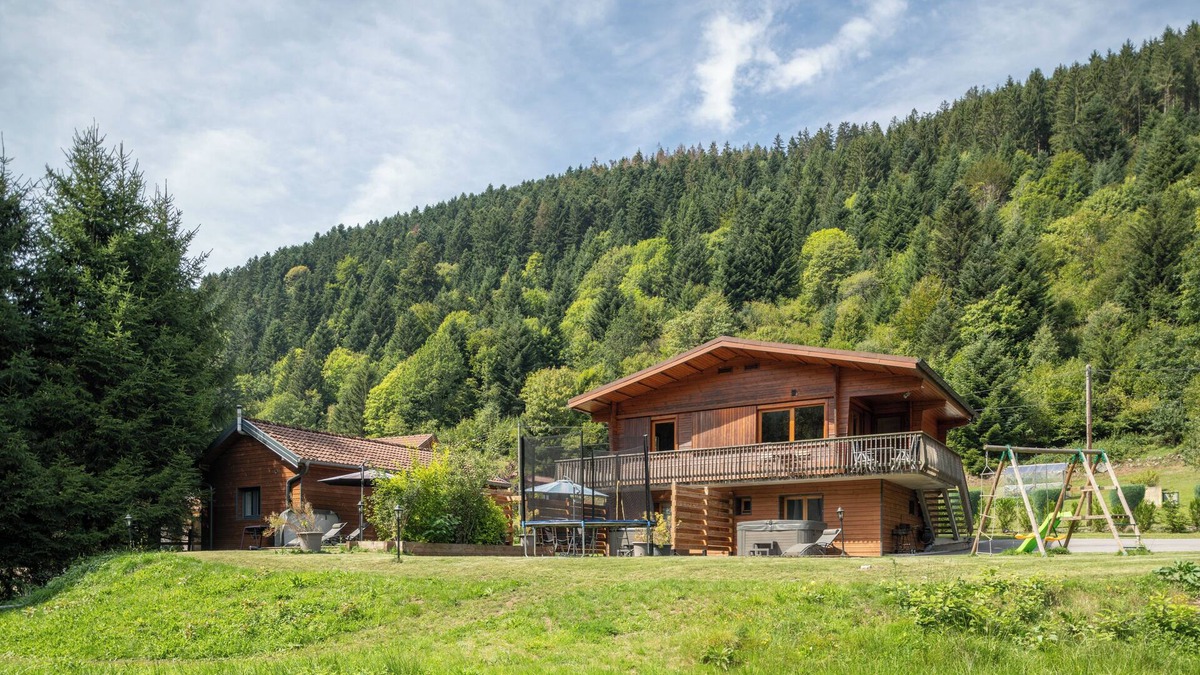 Rochesson Ski Chalet | Chalet du Bouchot 1: private spa, play area, 4p