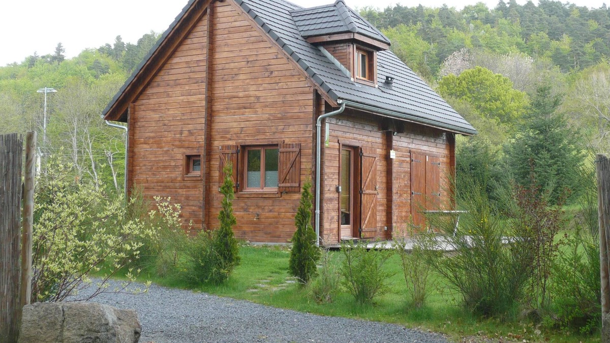Jassat Ski Chalet | Chalet " Edelweiss ", 70 M2, All comforts, Private garden, Parking space