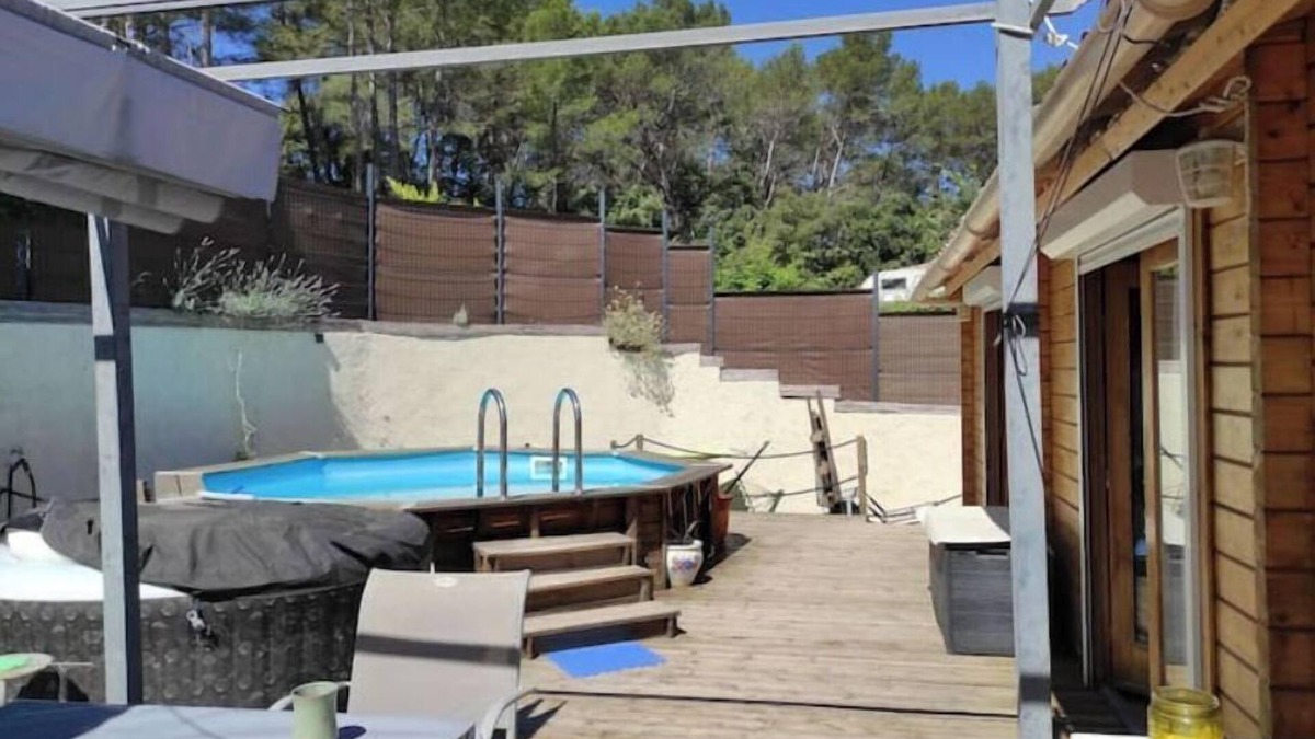 Trans-en-Provence Ski Chalet | Chalet en Bordure de Forêt