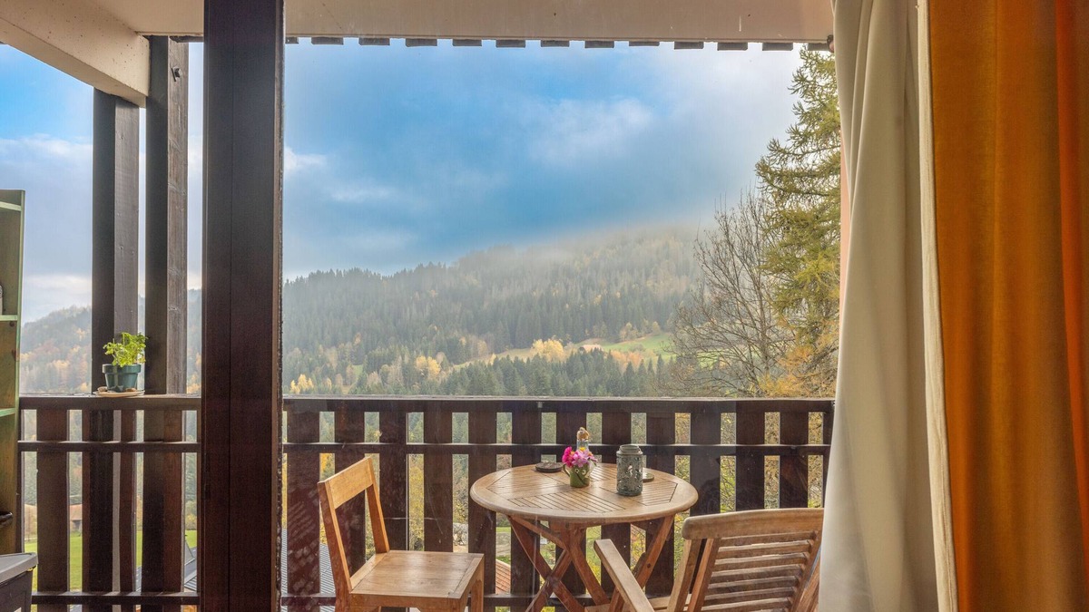 Cordon Ski Chalet | Chalet 'Face Au Mont Blanc, South Facing' with Mountain View, Private Terrace and Wi-Fi