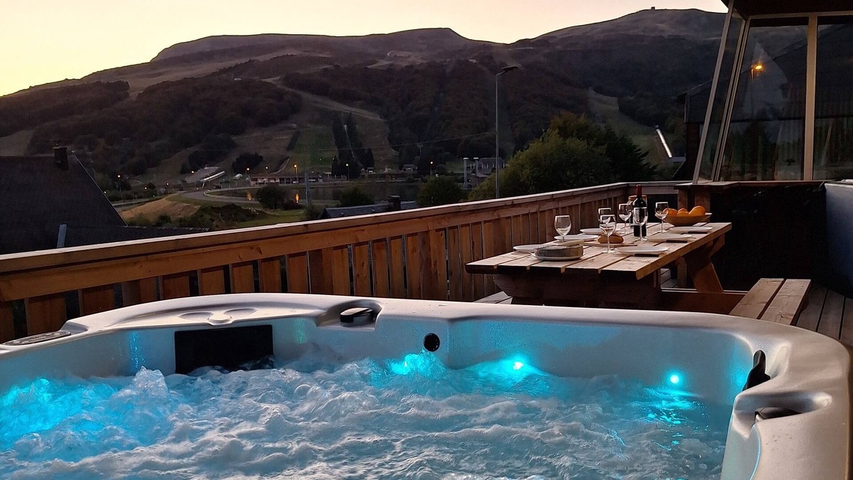 Besse-et-Saint-Anastaise Ski Chalet | Chalet Marghan Super Besse 8+2 persons with Spa