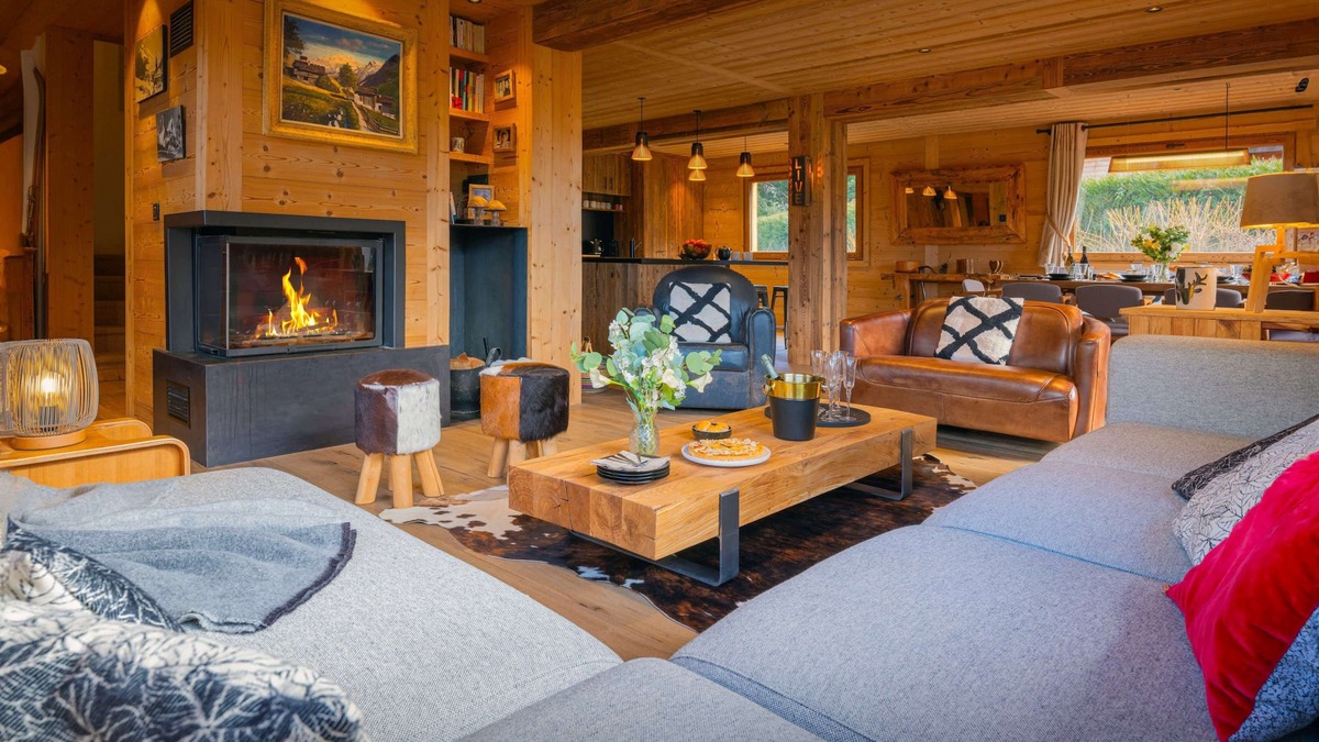 Les Villards-sur-Thones Ski Chalet | Chalet Bonnevie - family home for 10, spa & mountain views - OVO Network