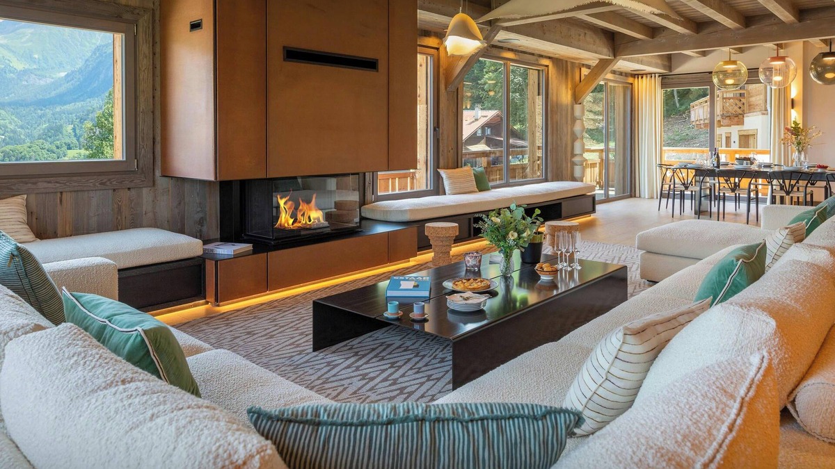 Saint-Nicolas-de-Veroce Ski Chalet | Chalet Mussol - family stay on the slopes for 14 - OVO Network