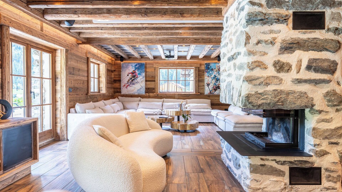 Champagny-en-Vanoise Ski Chalet | Chalet 'Gaston' with Mountain View, Wi-Fi and Air Conditioning