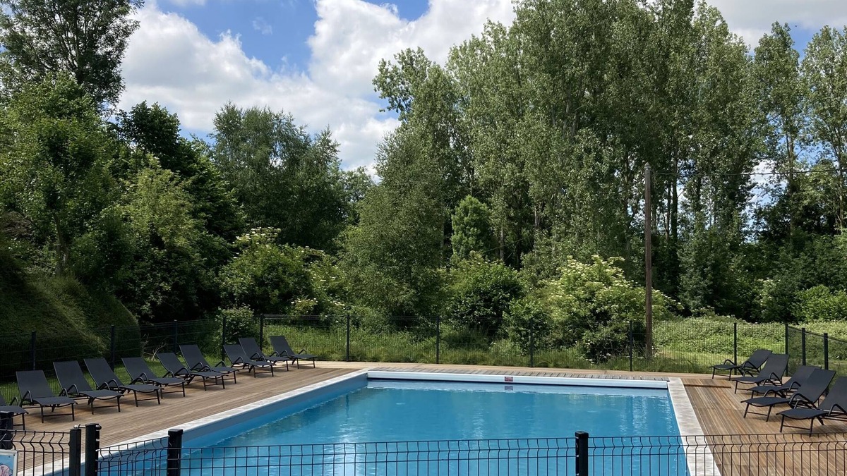 Auquainville Ski Chalet | chalet-gîte 6 pers. Normandy Heated swimming pool from mid-May to September
