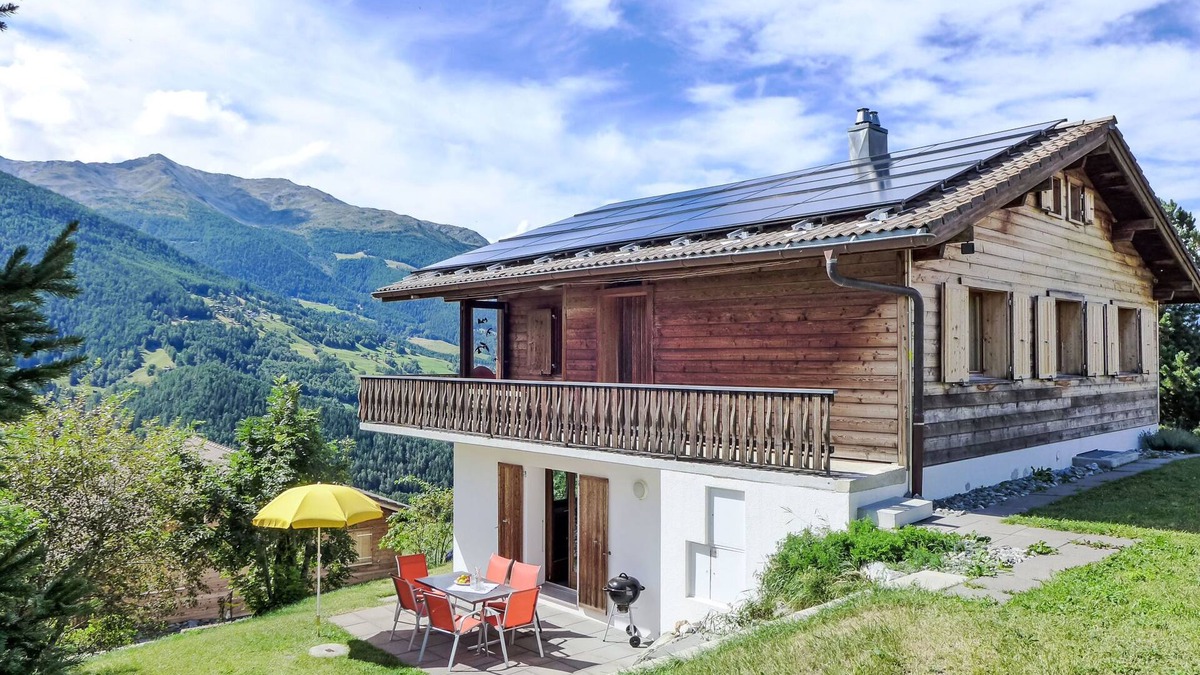 Buerchen Apartment | Chalet Gredetsch 6B by Interhome