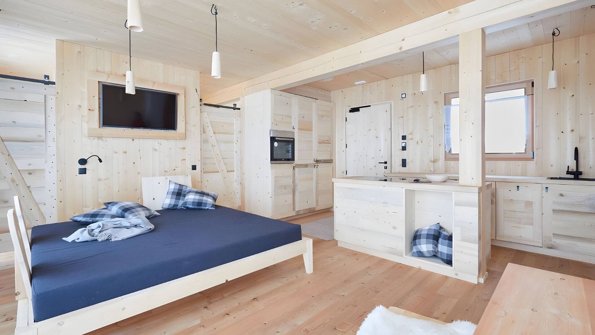 San Martino Ski Chalet | Chalet 'Groudo Michl 1' with Mountain View, Private Terrace and Wi-Fi