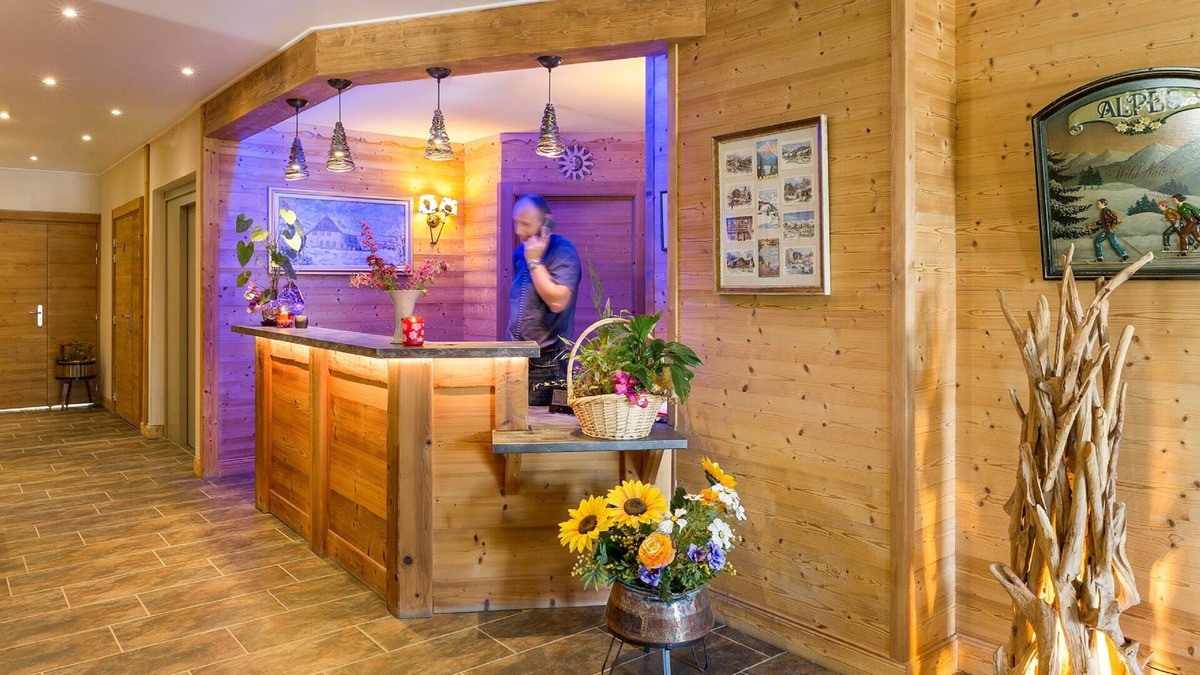 Fontcouverte-la-Toussuire Hotel | Chalet-Hôtel Le Beausoleil, The Originals Relais (Hotel-Chalet de Tradition)