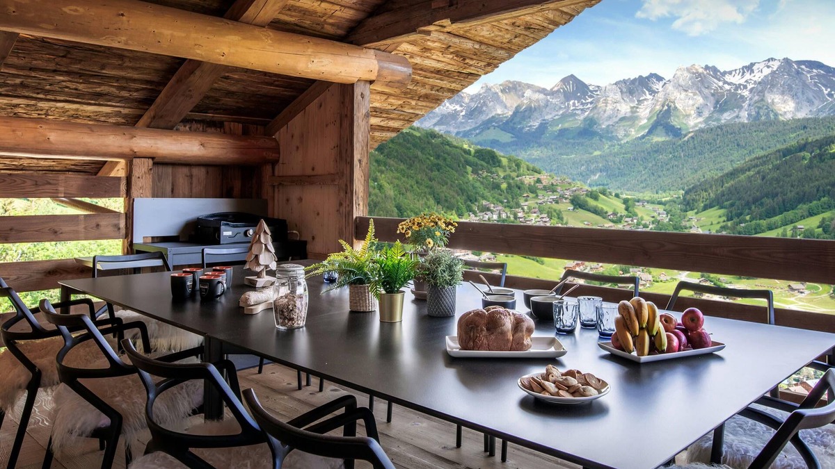 Le Grand-Bornand Ski Chalet | Chalet Happyview - luxury holiday for 15 with pool & sauna - OVO Network
