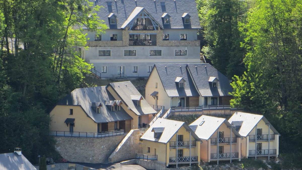 Luz-Saint-Sauveur Ski Chalet | Chalet Hautacam with all comforts at the foot of the mythical Tourmalet