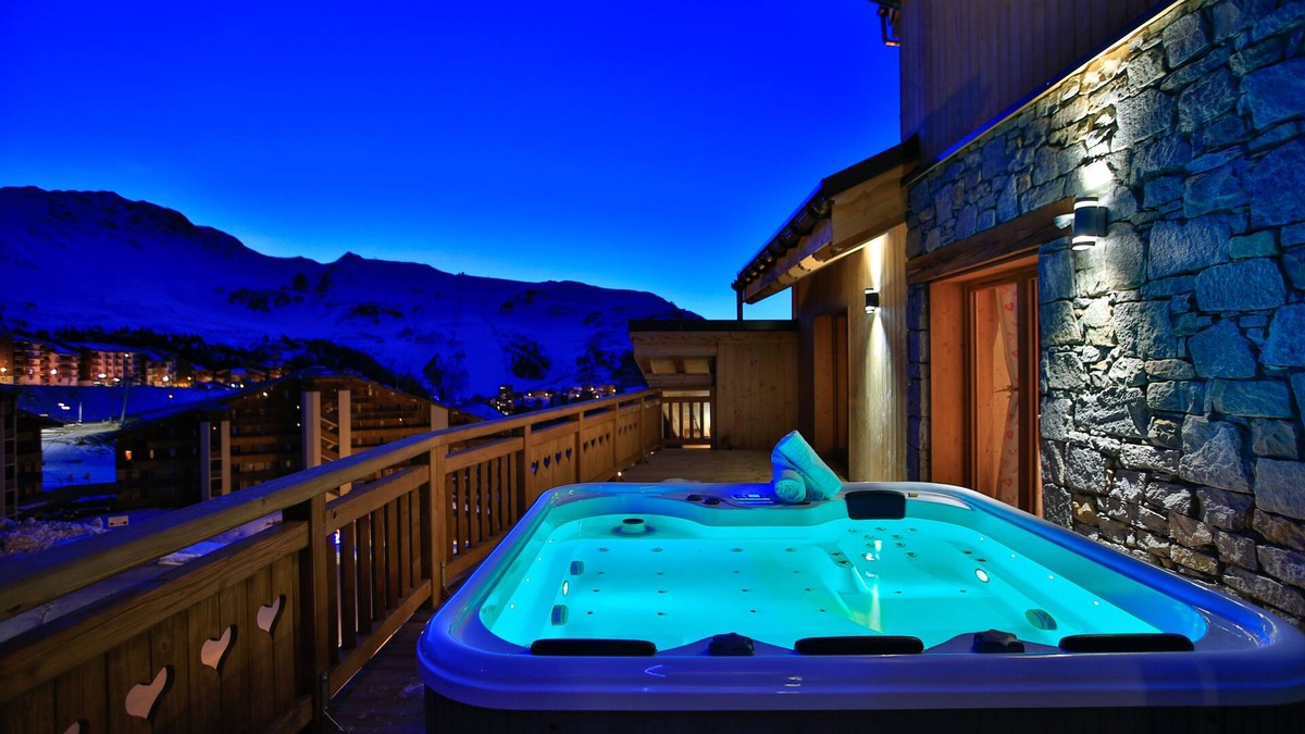 Plagne Soleil Ski Chalet | Chalet Hellebore - Plagne Soleil