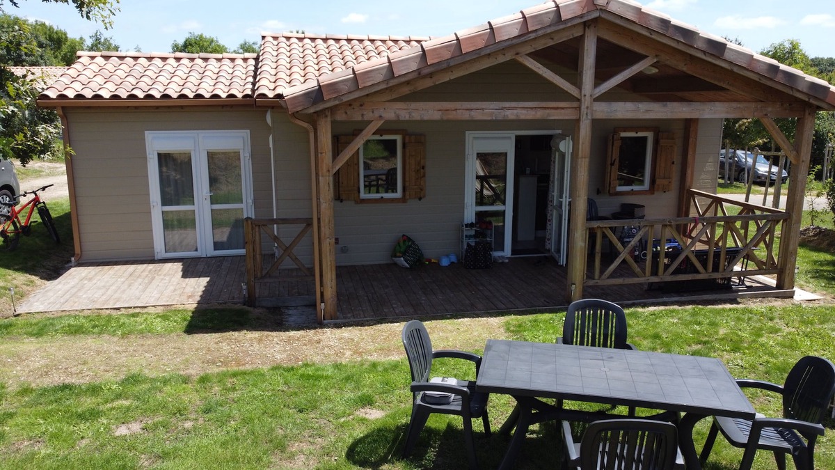La Chapelle-Hermier House | Chalet house in a quiet residence with heated swimming pool