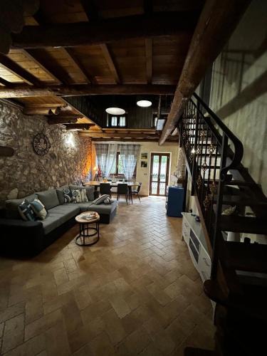 Rocca di Botte Ski Chalet | Chalet Il Ballatoio