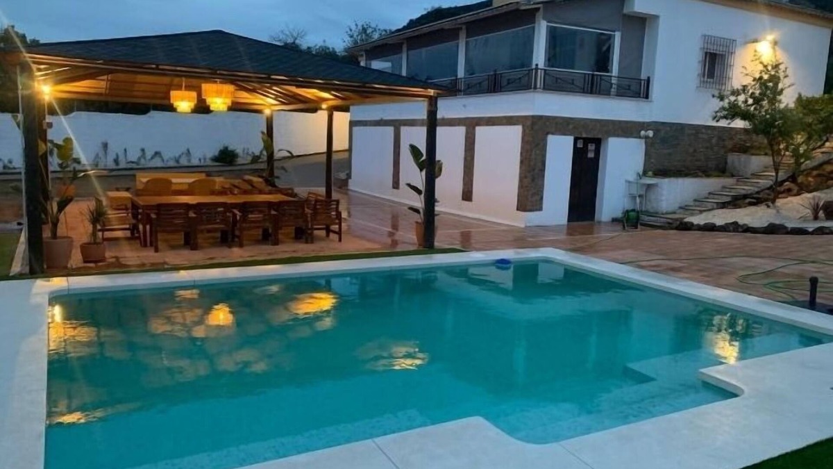 El Brillante House | Chalet in Córdoba · 5 bedrooms · 12 beds · 4 baths