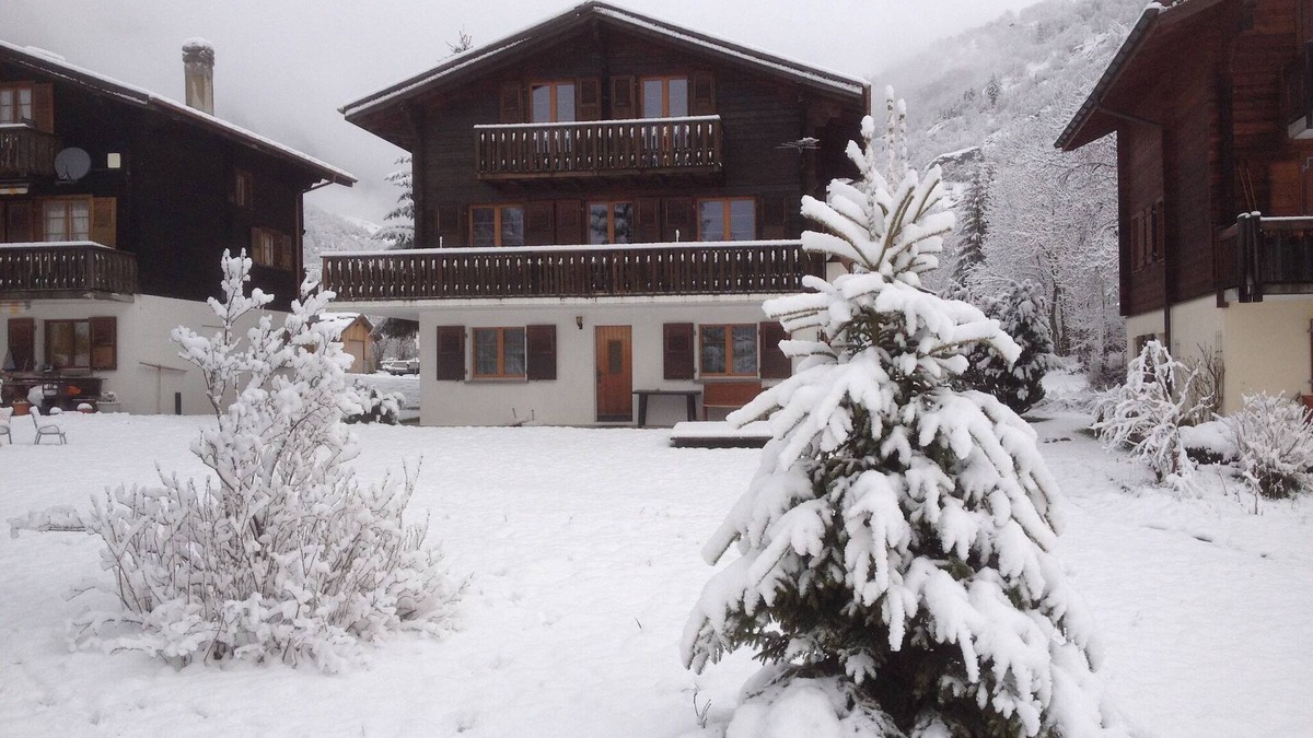 Reckingen Apartment | Chalet in Fieschertal with Stunning Views
