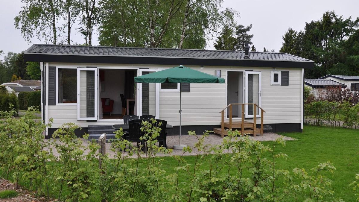 Baarle-Nassau Ski Chalet | Chalet in Parc de Kievit with Private Garden