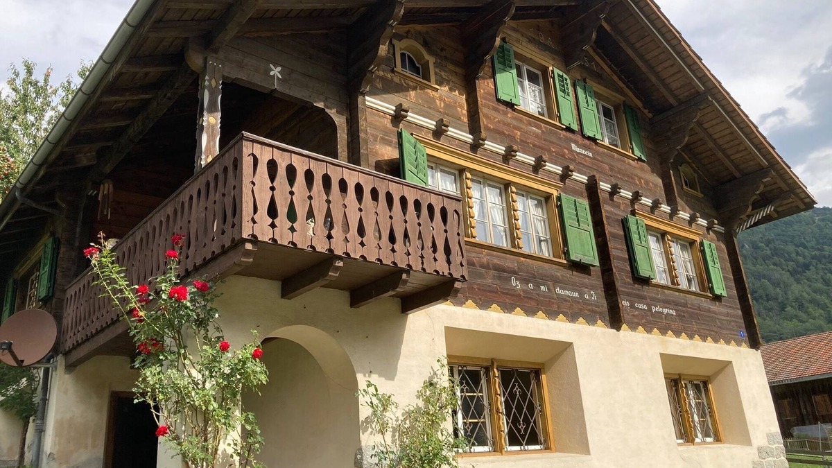 Tavanasa House | Chalet in Switzerland, 10 minutes from the slopes