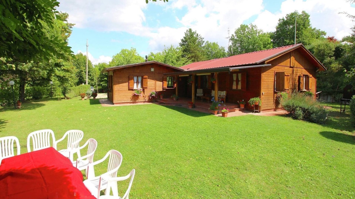 Citta di Castello Ski Chalet | Chalet in Umbria with Private Pool