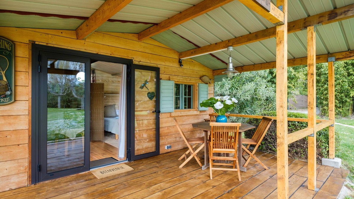 La Roquette-sur-Siagne Ski Chalet | Chalet 'Les Iris' with private pool, shared terrace, and air conditioning