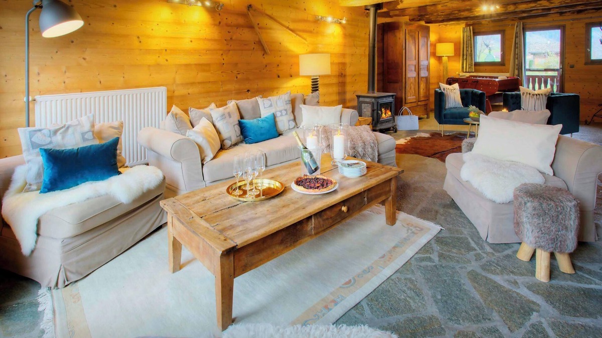 Manigod Ski Chalet | Chalet L'Otavalo - French Alps base for 8, spa & great views - OVO Network