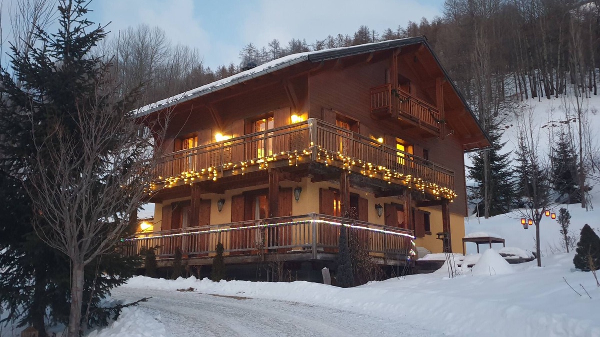 Allos Ski Chalet | Chalet La Foux d'Allos Chalet Jeannot Altitude 1715 m